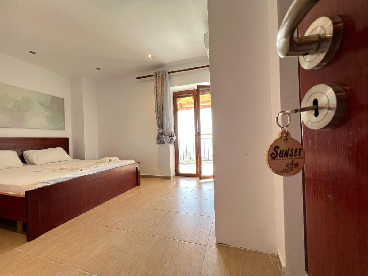 Argileos Rooms Himare Esterno foto