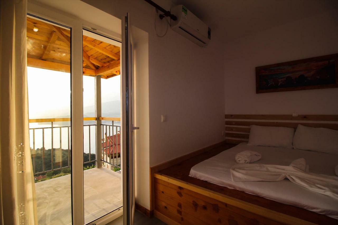 Argileos Rooms Himare Esterno foto