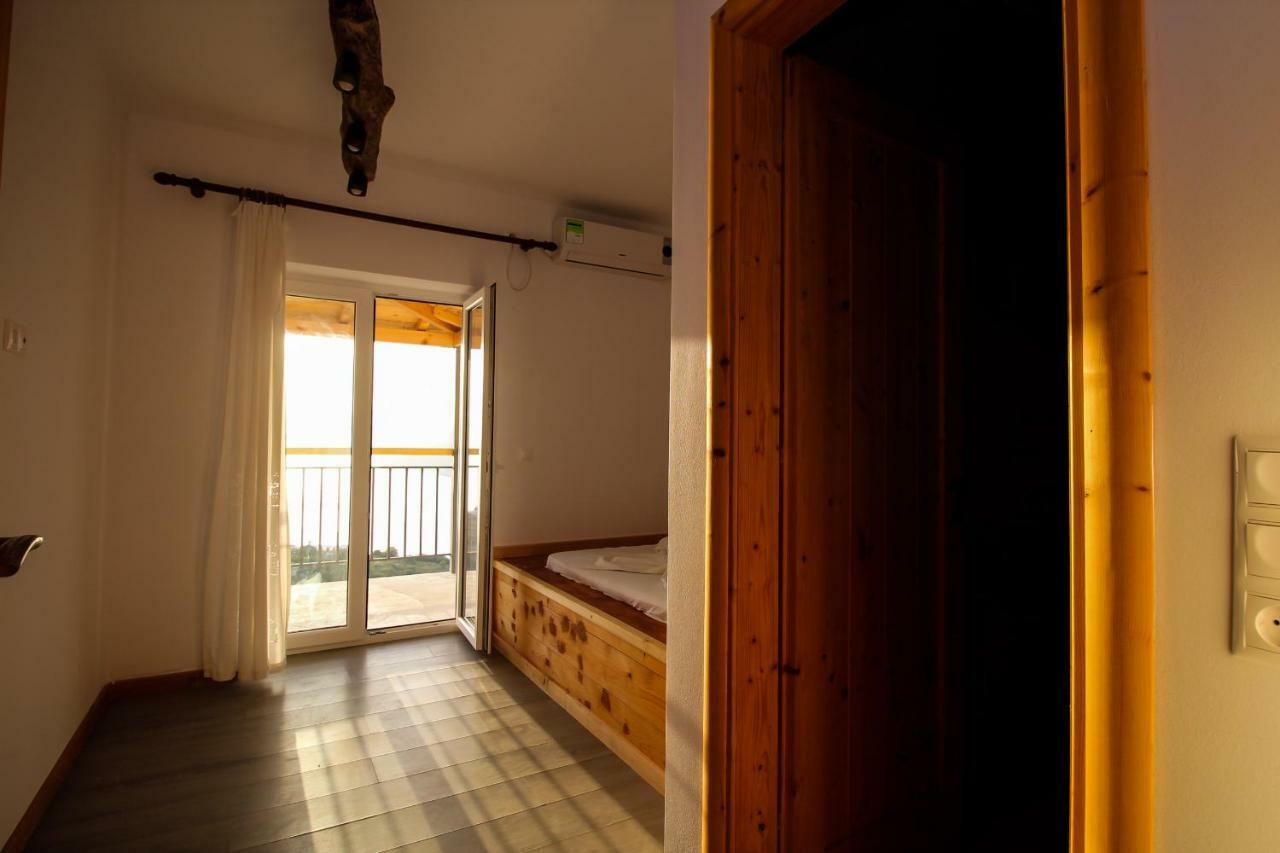 Argileos Rooms Himare Esterno foto